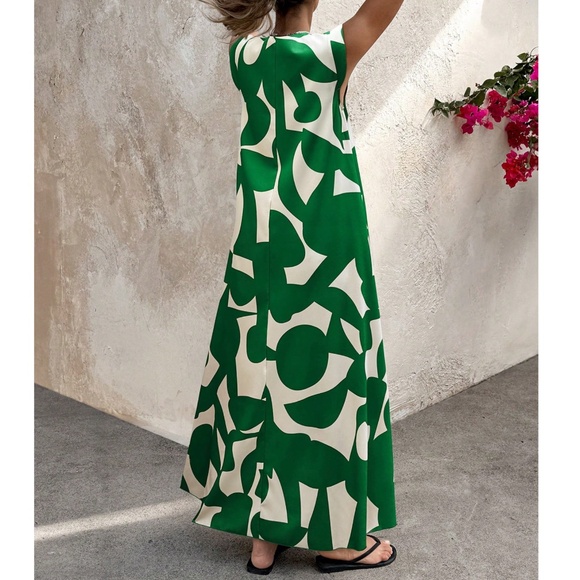 Abstract Geo Print Cap Sleeve V neck Flowy Maxi Dress - Picture 7 of 11